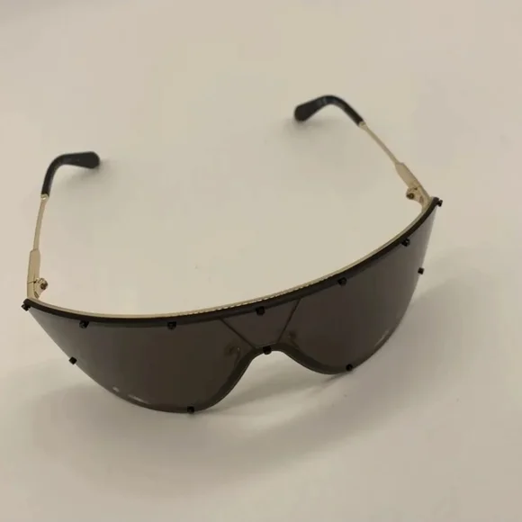 SOLD‼️NEW Quay On Set Sunglasses - Picture 6 of 6
